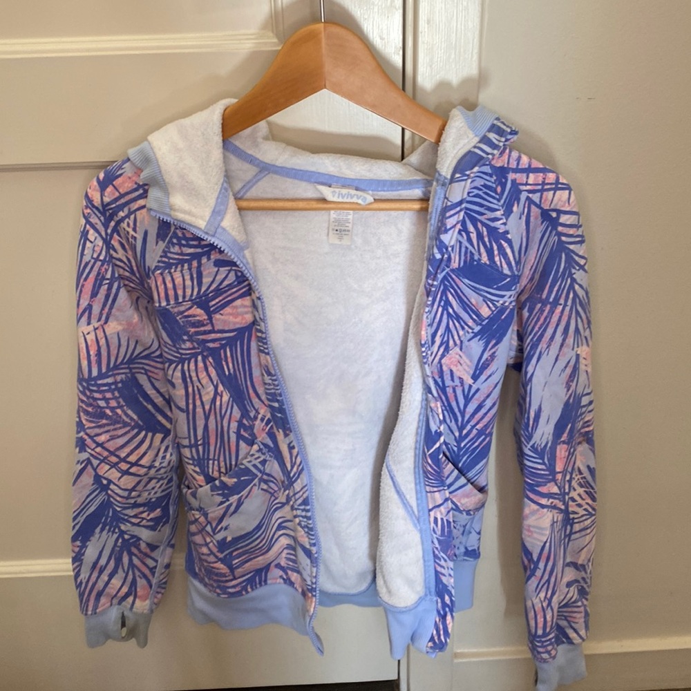 ivivva (by lululemon) kids size 10 jacket with thumb holes